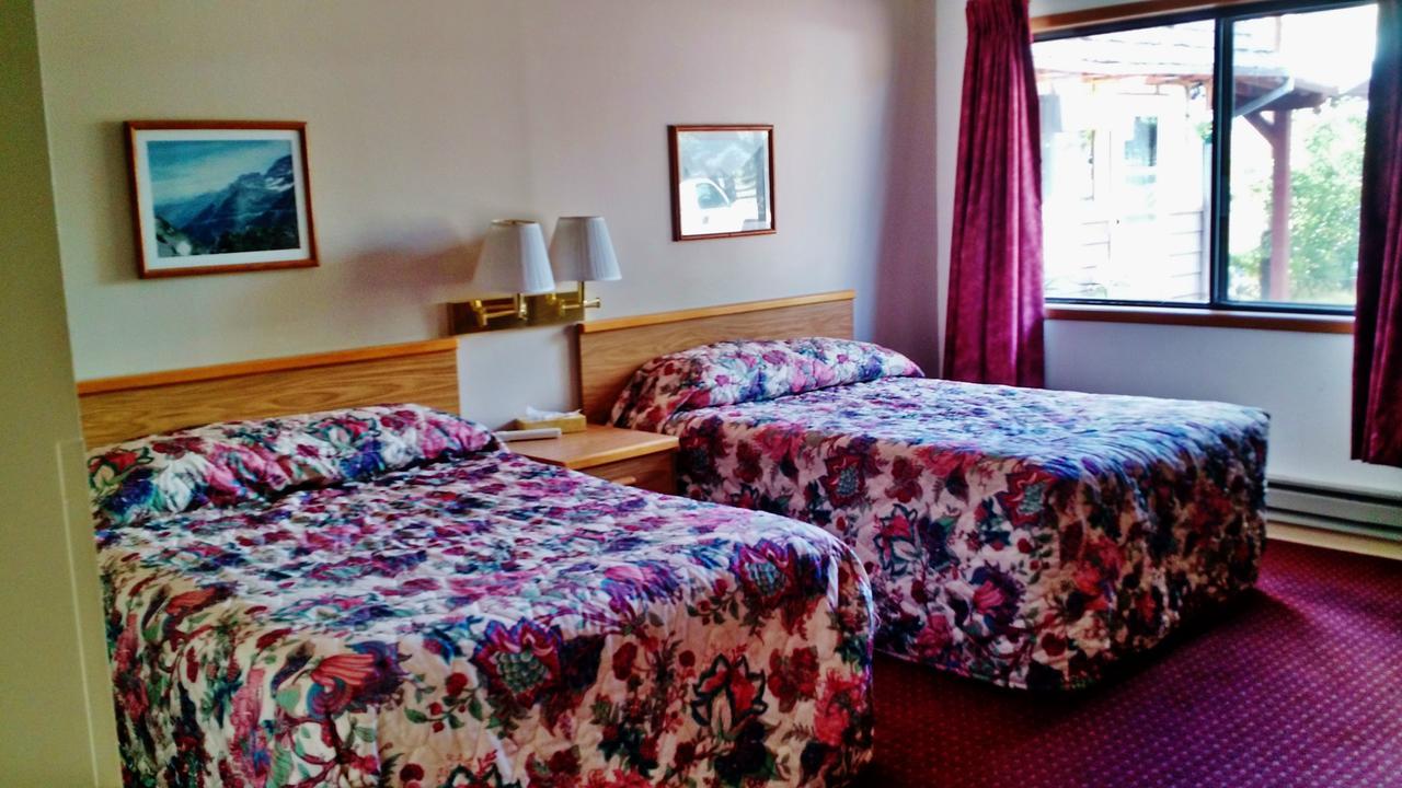 East Glacier Motel & Cabins East Glacier Park Village Bagian luar foto