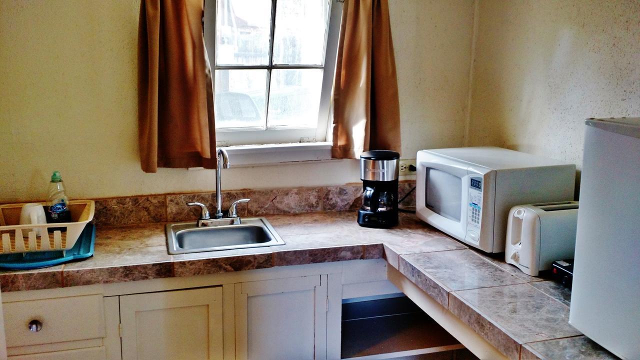 East Glacier Motel & Cabins East Glacier Park Village Bagian luar foto